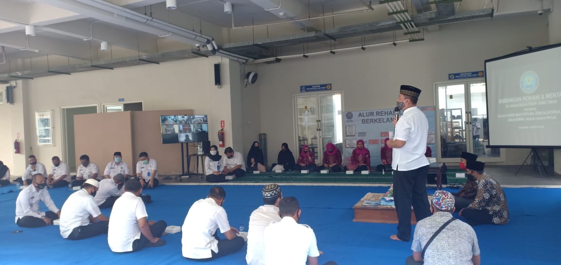 Pembinaan Rohani dan Mental bersama Kepala BNNP Jatim Pembinaan Rohani dan Mental bersama Kepala BNNP Jatim