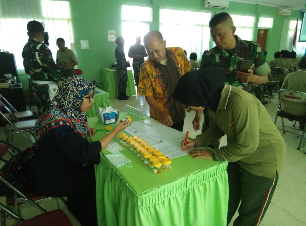 Pemberdayaan Masyarakat Anti Narkoba Melalui Tes Urine di Lingkungan Pemerintah Pemberdayaan Masyarakat Anti Narkoba Melalui Tes Urine di Lingkungan Pemerintah