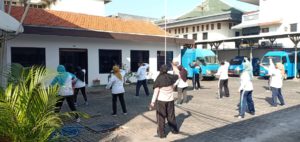Senam Bersama dalam rangka Pembinaan Jasmani kepada Pegawai Senam Bersama dalam rangka Pembinaan Jasmani kepada Pegawai