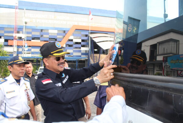 PEMASANGAN STIKER STOP NARKOBA