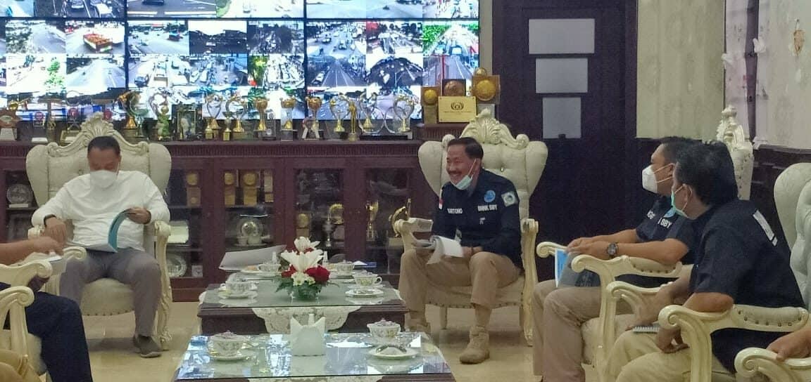 AUDIENSI DENGAN WALIKOTA SURABAYA