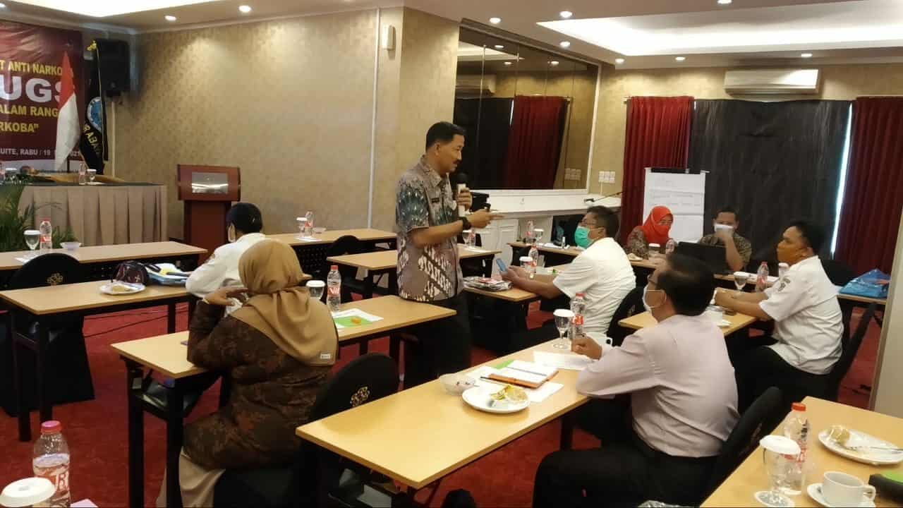 KIE P4GN dan Kampanye War On Drugs kepada pengunjung BG Junction Mall Surabaya dalam rangka Pra HANI 2021