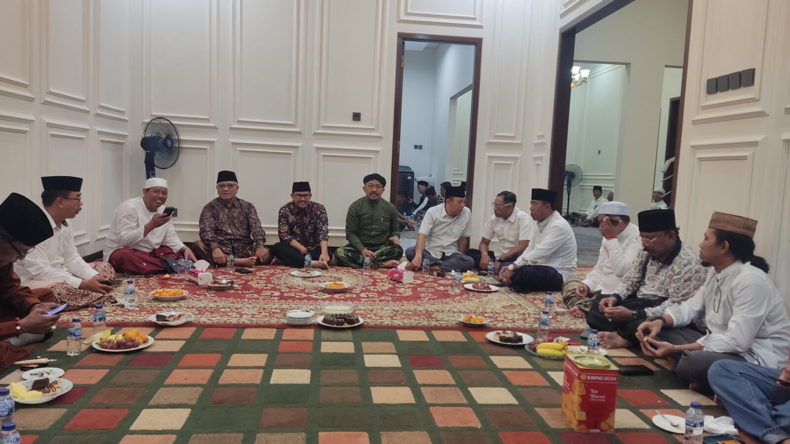 Silaturahmi P4GN Bersama Walikota Surabaya Dengan Tokoh Madura Se-Kota Surabaya. Silaturahmi P4GN Bersama Walikota Surabaya Dengan Tokoh Madura Se-Kota Surabaya.