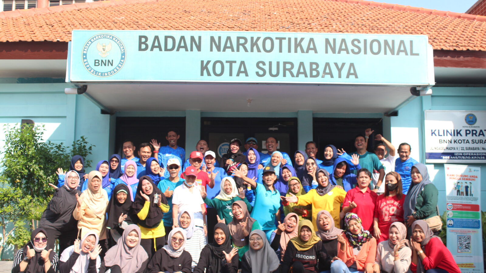 BNN Kota Surabaya Gelar Senam Sehat BERSINAR Dalam Rangka HANI 2024 BNN Kota Surabaya Gelar Senam Sehat Bersama untuk Sambut HANI 2024