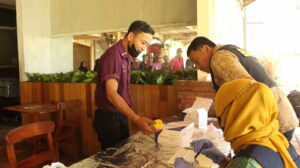 Sosialisasi P4GN dan Tes Urine oleh BNN Kota Surabaya di PT. Wizzmie Boga Abadi Cabang Sukomanunggal dan Lidah Kulon