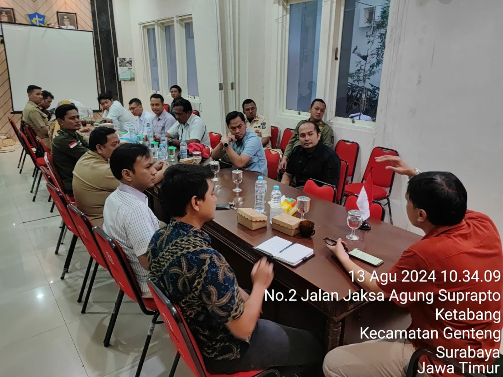 Pelaksanaan Rapat Koordinasi Tim Monitoring Keberadaan dan Pemantauan Orang Asing, Ormas Asing, dan Tenaga Kerja Asing di Kota Surabaya oleh BNN Kota Surabaya Konsep Otomatis
