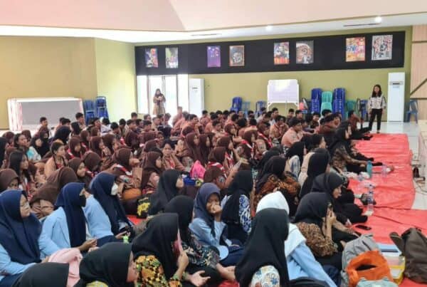 BNN Kota Surabaya Gelar Kegiatan Komunikasi Informasi P4GN di SMK Negeri 10 Surabaya