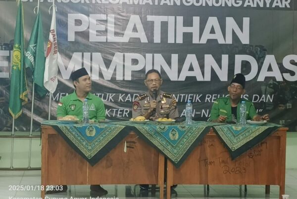 Kepala BNN Kota Surabaya Jadi Narasumber Penyuluhan P4GN pada Pelatihan Kepemimpinan Dasar GP Ansor Kepala BNN Kota Surabaya Jadi Narasumber Penyuluhan P4GN pada Pelatihan Kepemimpinan Dasar GP Ansor