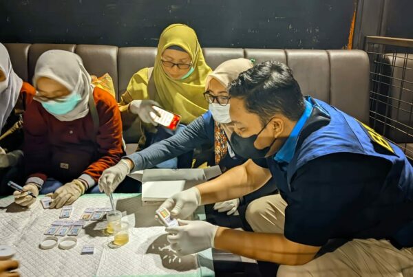 PEMERINTAH KOTA SURABAYA BERSAMA DENGAN BNN KOTA SURABAYA LAKUKAN PENGAWASAN TEMPAT REKREASI HIBURAN UMUM (RHU) DI KOTA SURABAYA PEMERINTAH KOTA SURABAYA BERSAMA DENGAN BNN KOTA SURABAYA LAKUKAN PENGAWASAN TEMPAT REKREASI HIBURAN UMUM (RHU) DI KOTA SURABAYA