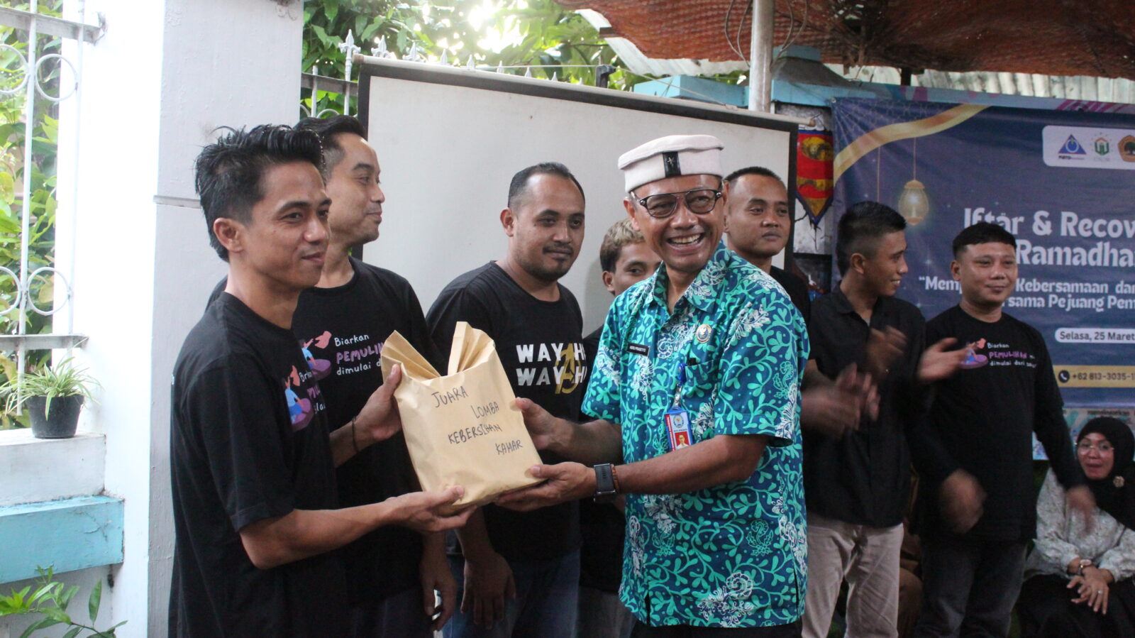 Kepala BNN Kota Surabaya Hadiri Buka Bersama LRKM Plato, Perkuat Sinergi dalam Pemulihan Kepala BNN Kota Surabaya Hadiri Buka Bersama LRKM Plato, Perkuat Sinergi dalam Pemulihan