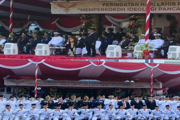 Kepala BNN Kota Surabaya Hadiri Upacara Peringatan Hari Lahir Pancasila 2025: Perkuat Semangat Kebangsaan Kepala BNN Kota Surabaya Hadiri Upacara Peringatan Hari Lahir Pancasila 2025: Perkuat Semangat Kebangsaan